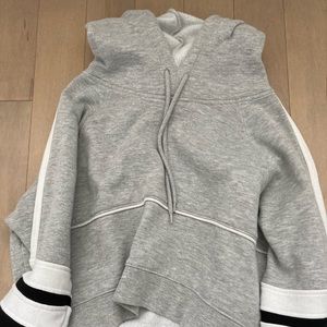 very cute cropped oversized hoodie
